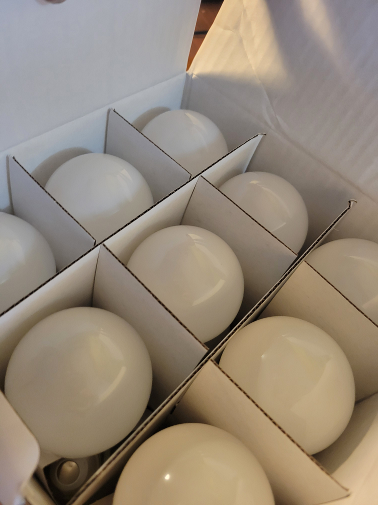 18 Pack Luminus LED Light Bulbs - photo 2