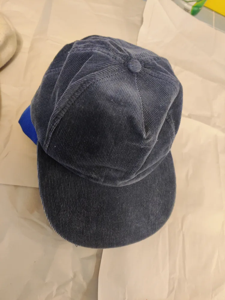 4 Assorted Baseball Caps image indicator(5)