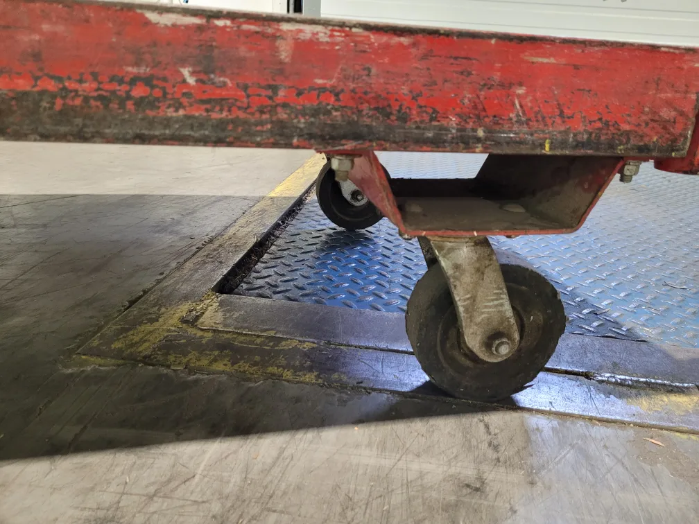 Red Platform Dolly image indicator(4)