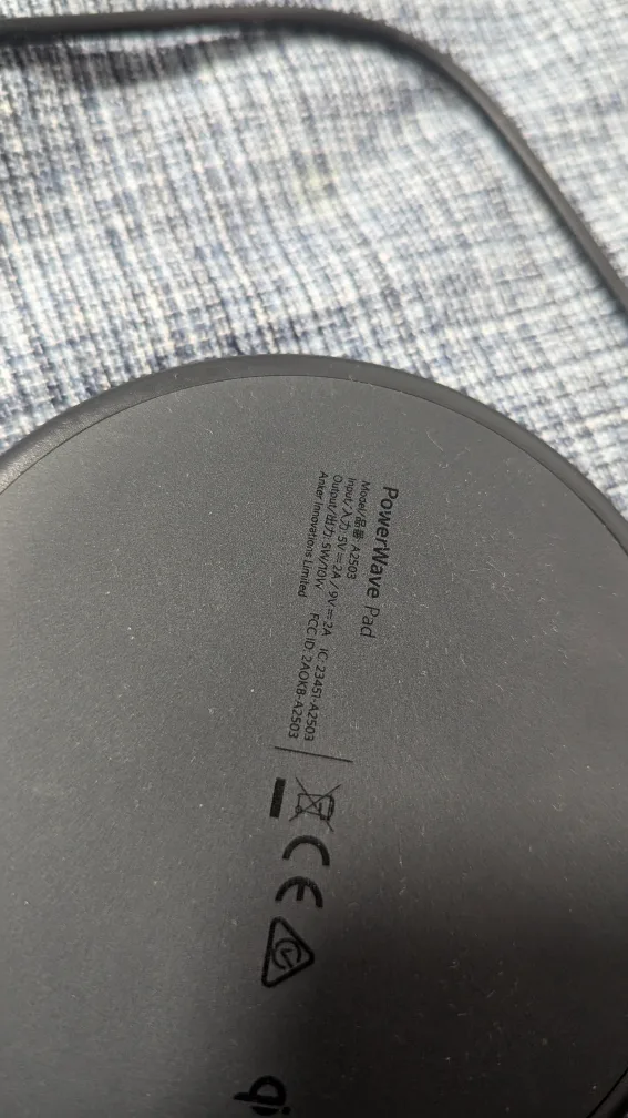 Anker wireless charging station image indicator(2)