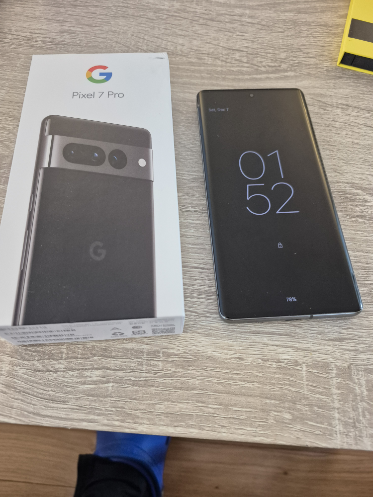 Google Pixel 7 Pro - Black - Excellent Condition - photo 3