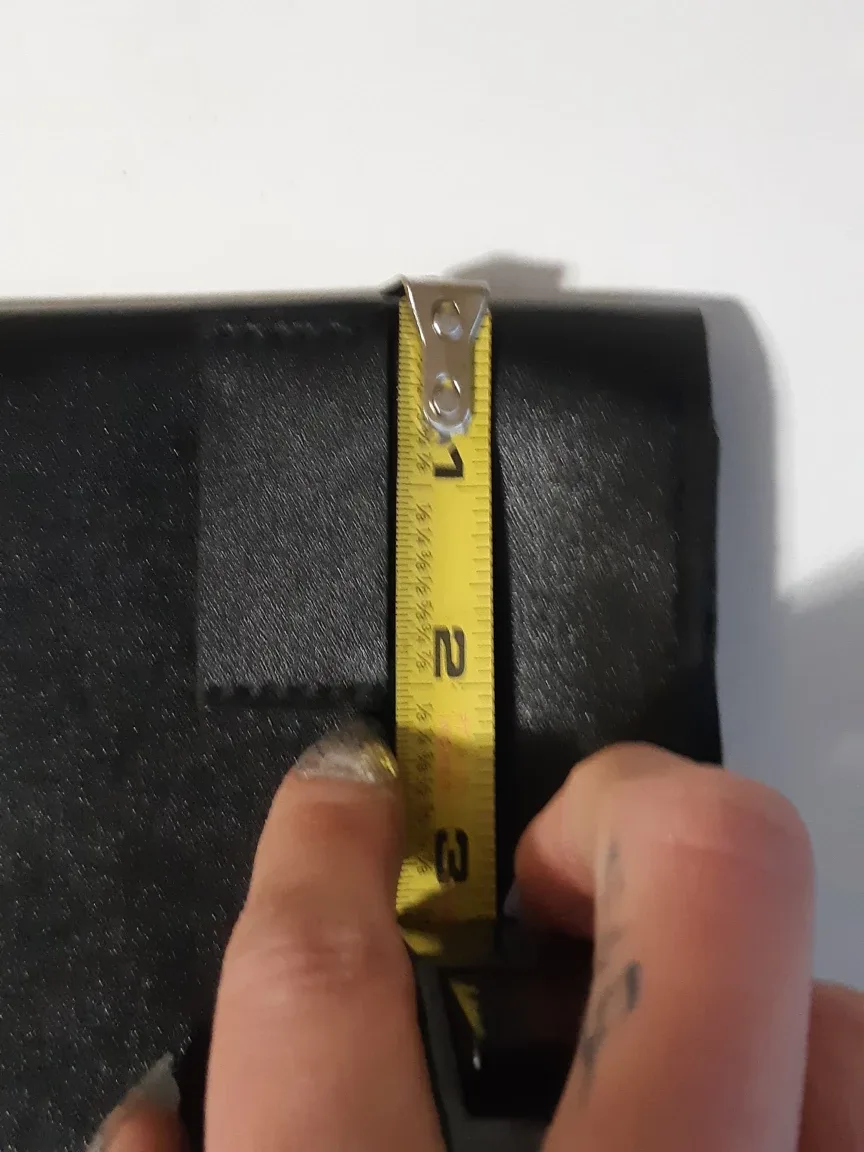 Sleek and modern black belt bag image indicator(6)