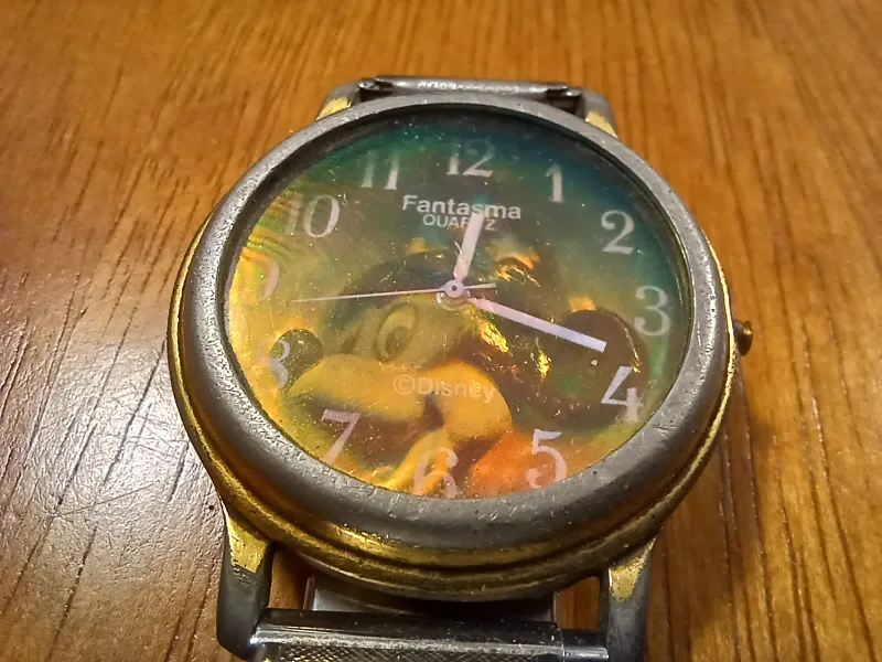 Collector's Item: Vintage Mickey Mouse Hologram Fantasma Watch image indicator(2)
