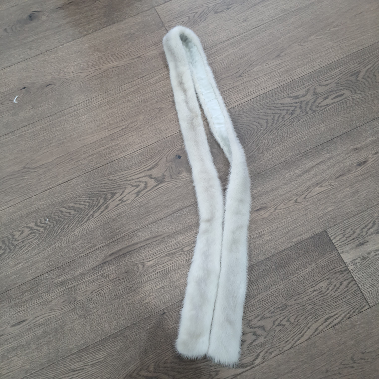 White real mink fur Stole - photo 2