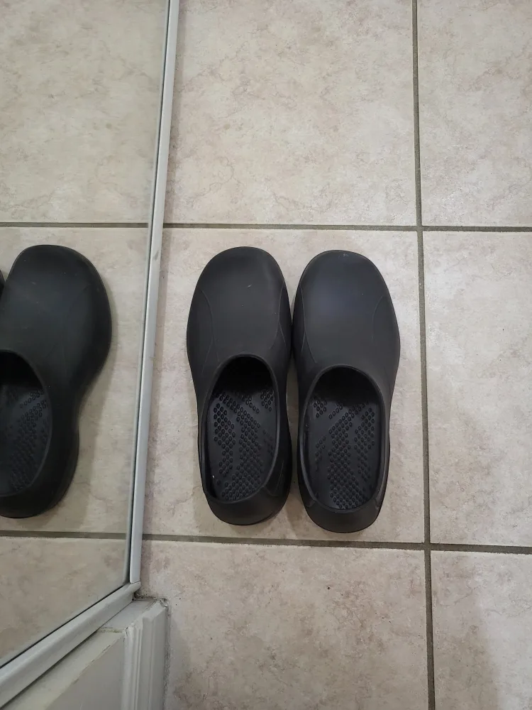 #freecycle TredSafe Slip-Resistant Shoes image indicator(2)