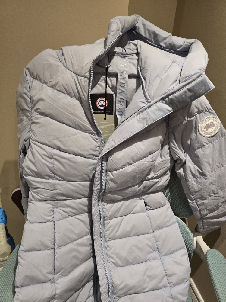 Canada goose- Clair coat- winter light weight jacket-New - photo 4