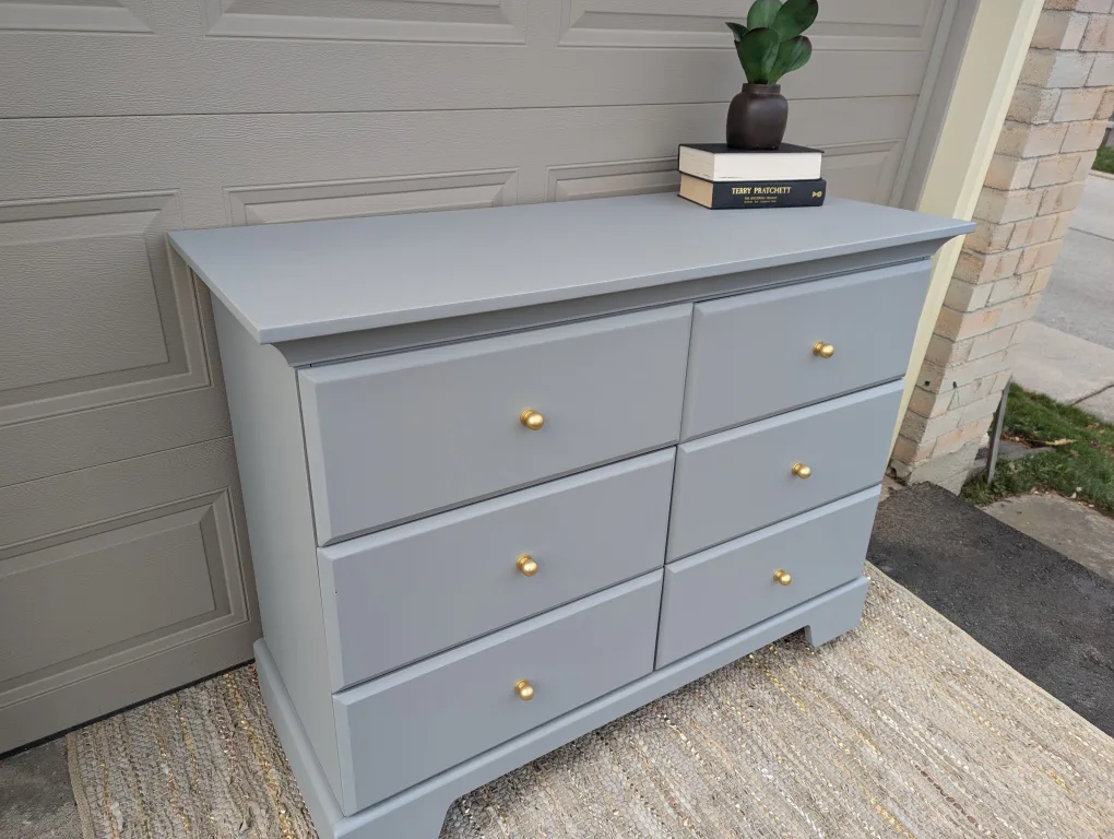 Six Drawer Dresser image indicator(4)