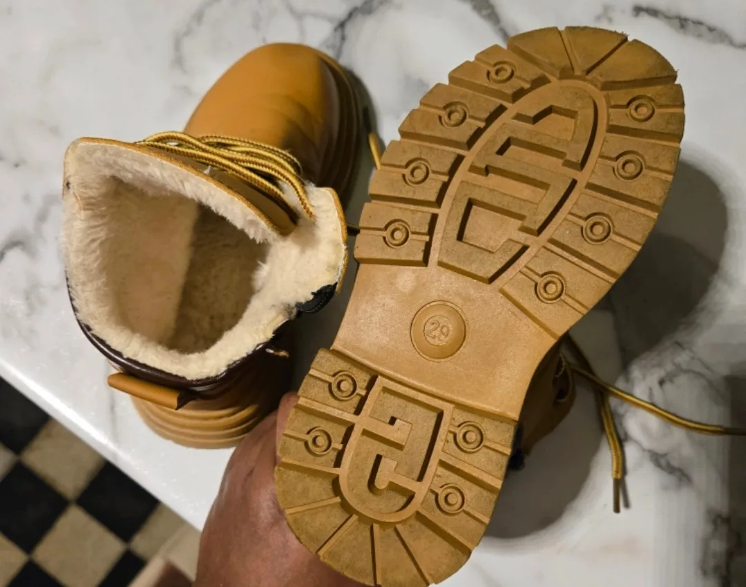 Tan Lace Up Boots w/side zipper (fleece) toddler US SIZE 12❄️✨️👟 image indicator(3)