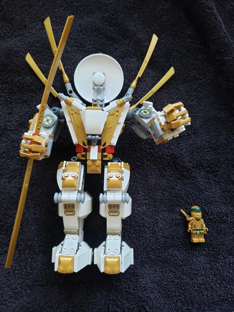 LEGO Ninjago Golden Mech 71702