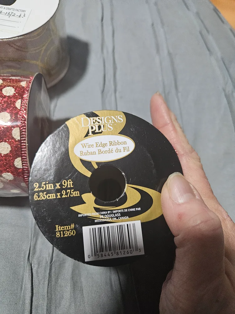 8 Rolls of Christmas Ribbon image indicator(4)