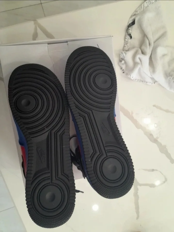 Nike Air Force 1 Mid image indicator(5)