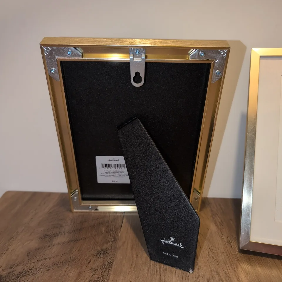 Set of 2 Gold Framed Prints image indicator(3)