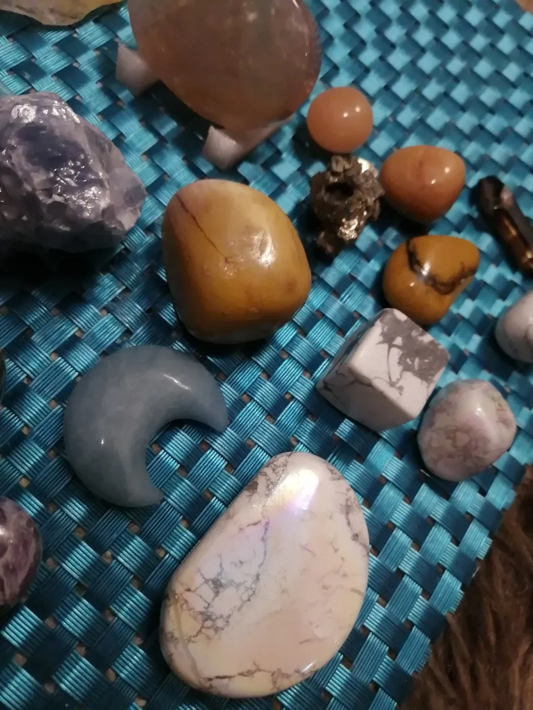 Crystal Collection - Assorted image indicator(2)