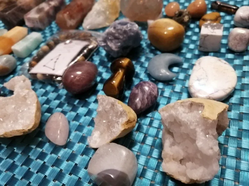 Crystal Collection - Assorted image indicator(3)