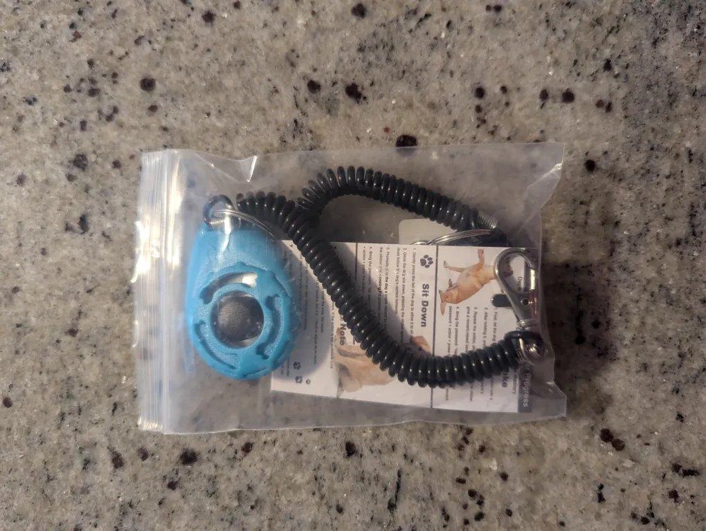 Pet Training Clicker with Wrist Strap - Dog Training Clickers image indicator(2)