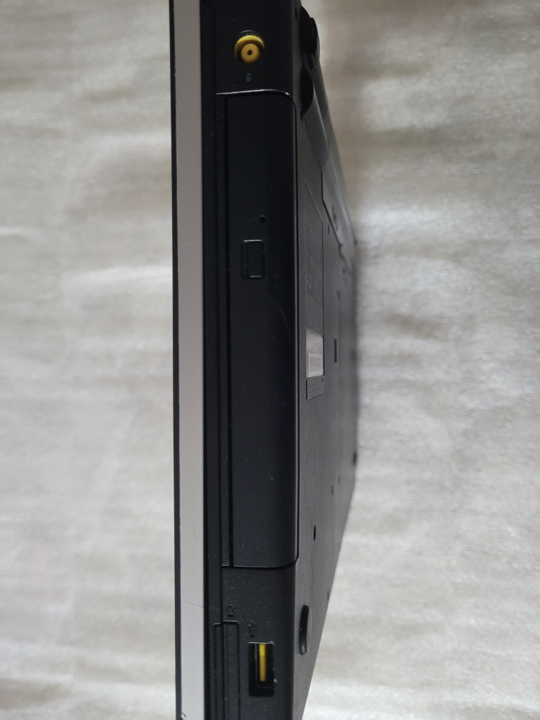 Lenovo Thinkpad Edge E520 Laptop - photo 3