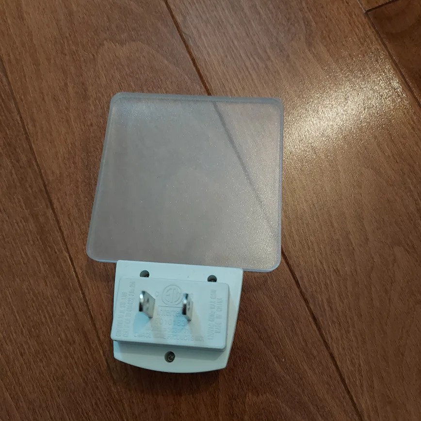 Plug-in Night Light image indicator(3)