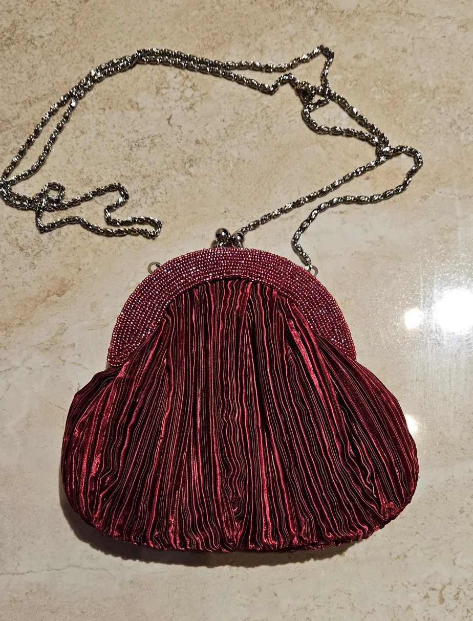 Burgundy Beaded Clutch Purse image indicator(2)