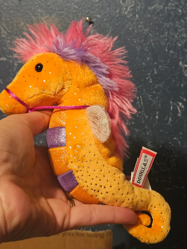 Douglas Plush Seahorse image indicator(5)
