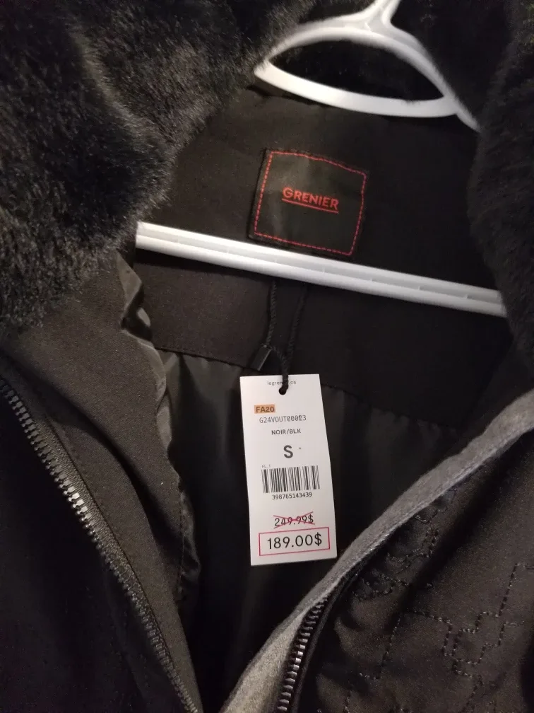 Ladies small winter coat brand new image indicator(6)