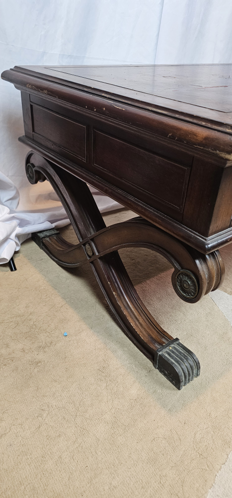 Broyhill Furniture Coffee Table - photo 5