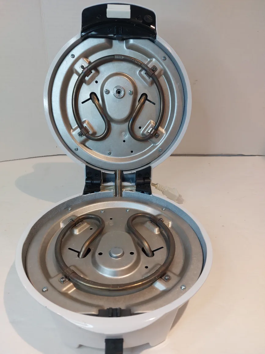 Waffle Wow by CucinaPro Waffle Maker image indicator(2)