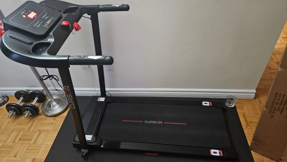 Free CURSOR C70 Treadmill thumbnail