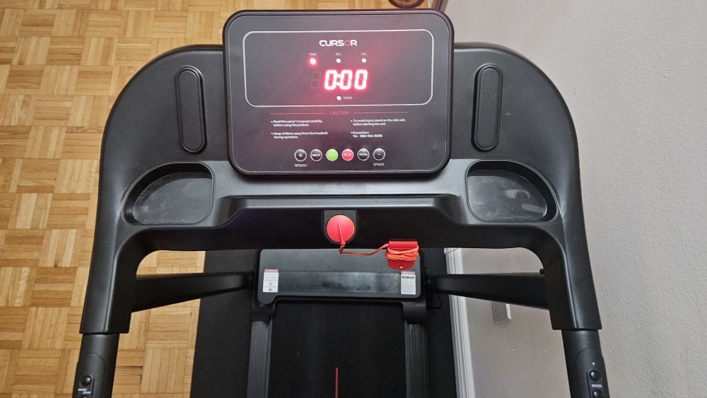 Free CURSOR C70 Treadmill - photo 2