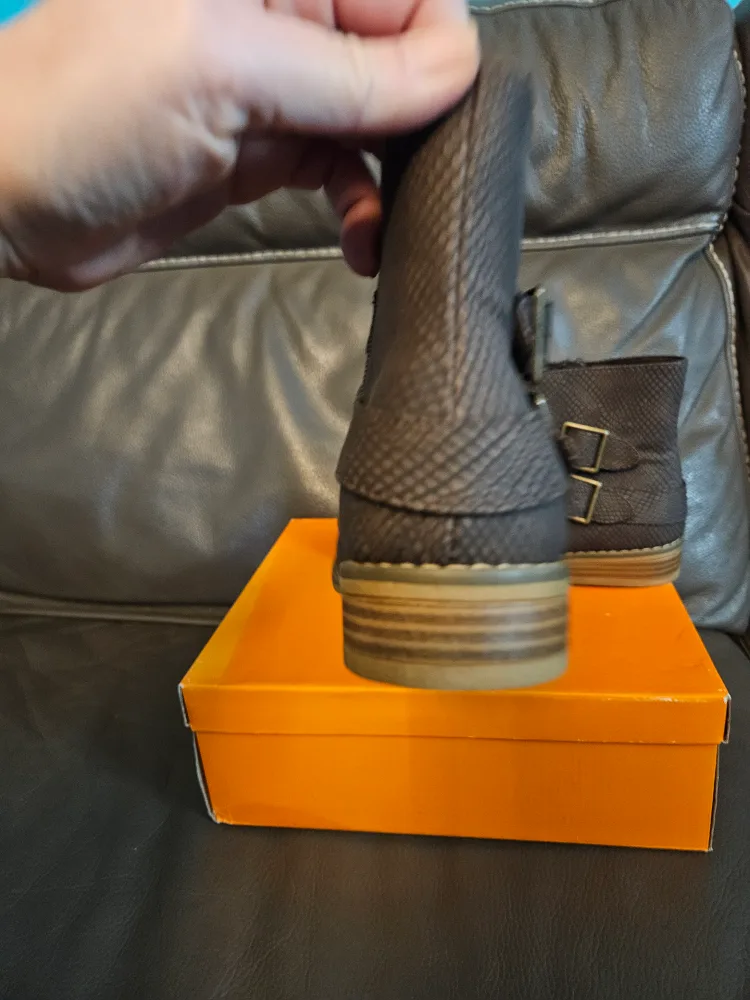 rocket dog women's boots margelsy brown size 7.5 image indicator(5)