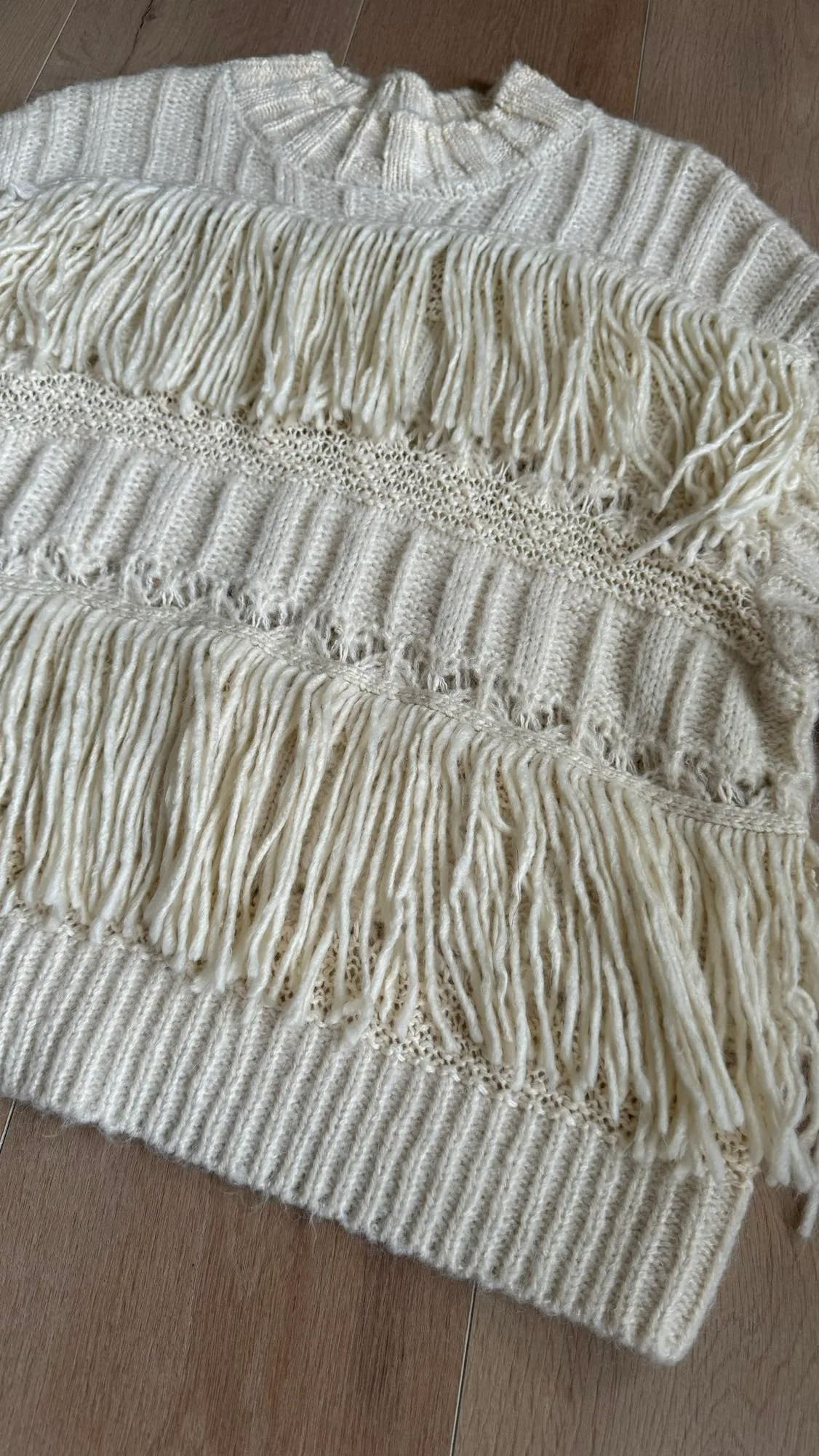 Costes tassels sweater image indicator(5)