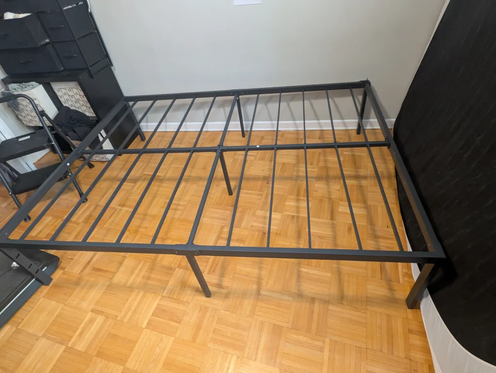 Queen Size Metal Bed Frame image indicator(2)