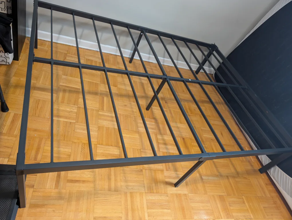 Queen Size Metal Bed Frame image indicator(3)