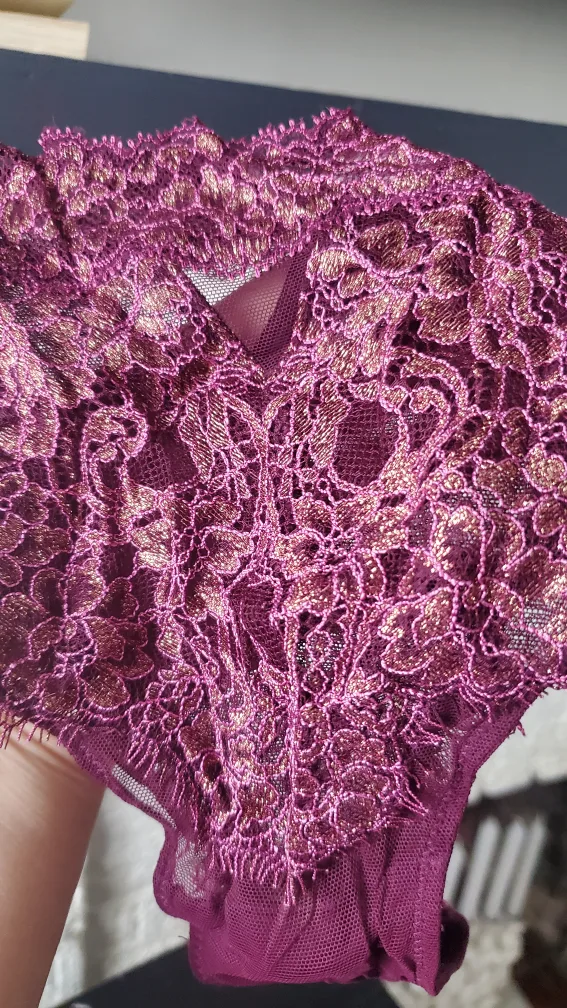 Victoria's Secret 34D Bra and Panty Set image indicator(6)