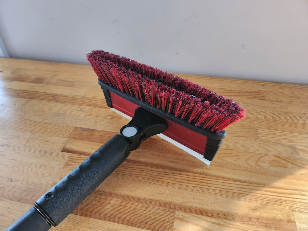 Car Snow Brush and Ice Scraper with Extendable Handle - photo 3