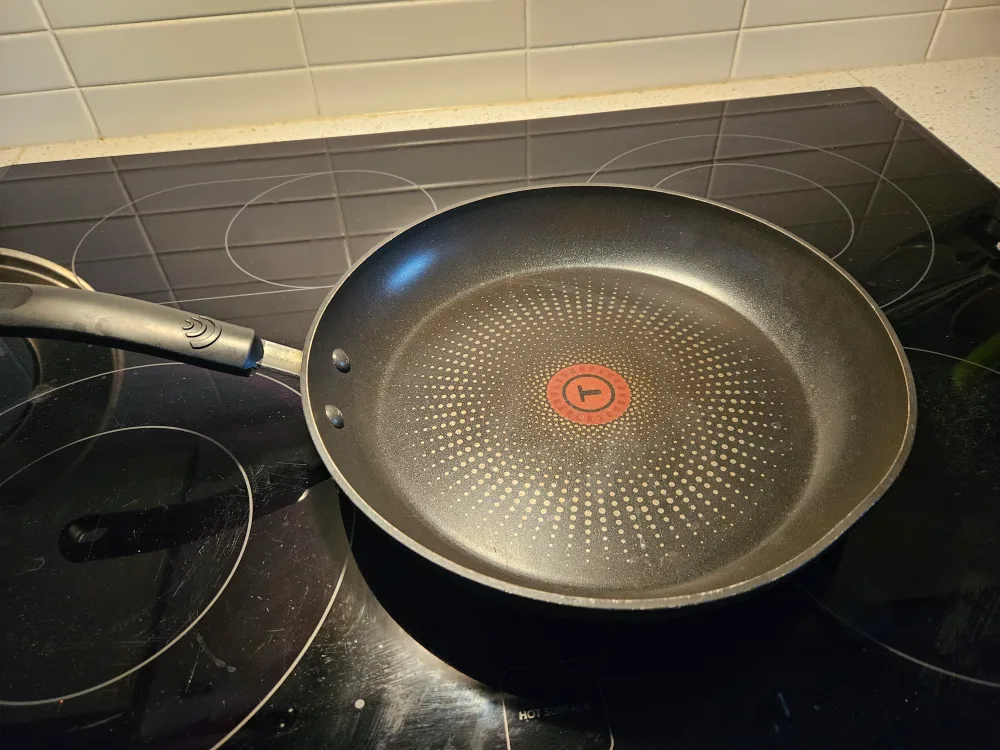 3xT-Fal Non-Stick Frying Pan image indicator(2)