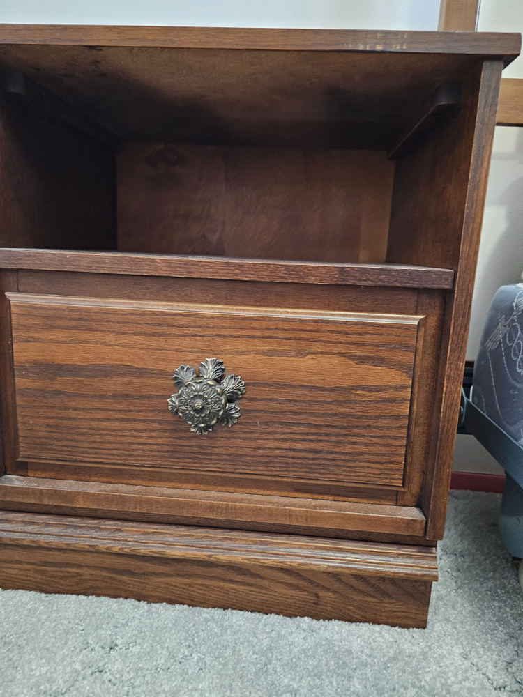 Wooden Nightstand set of two - photo 3