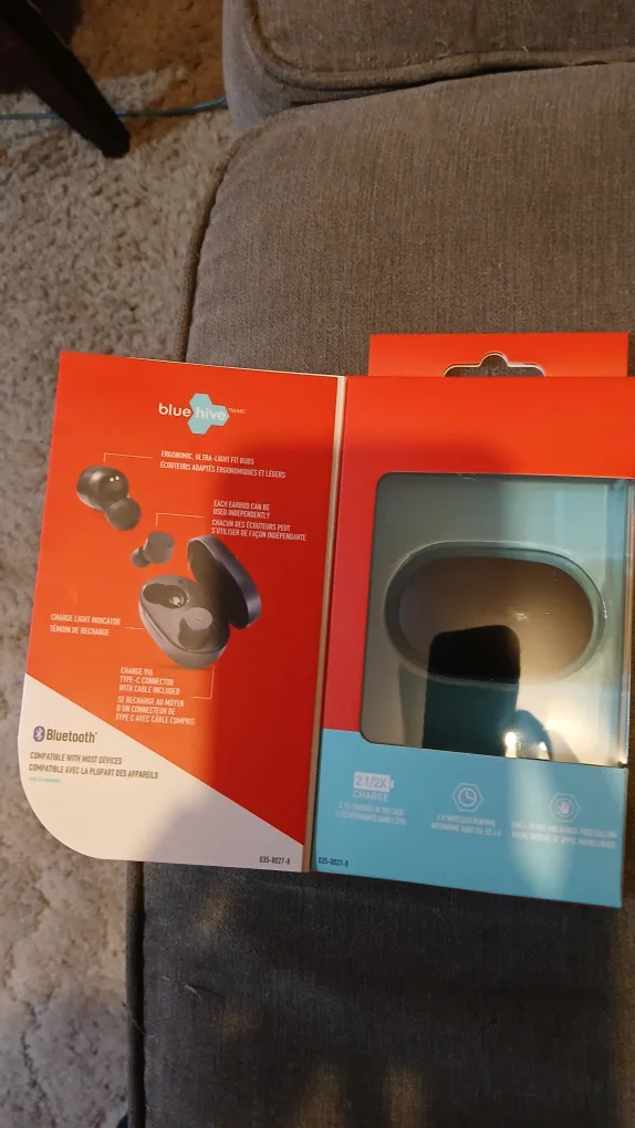 Blue Hive True Wireless Earbuds image indicator(2)