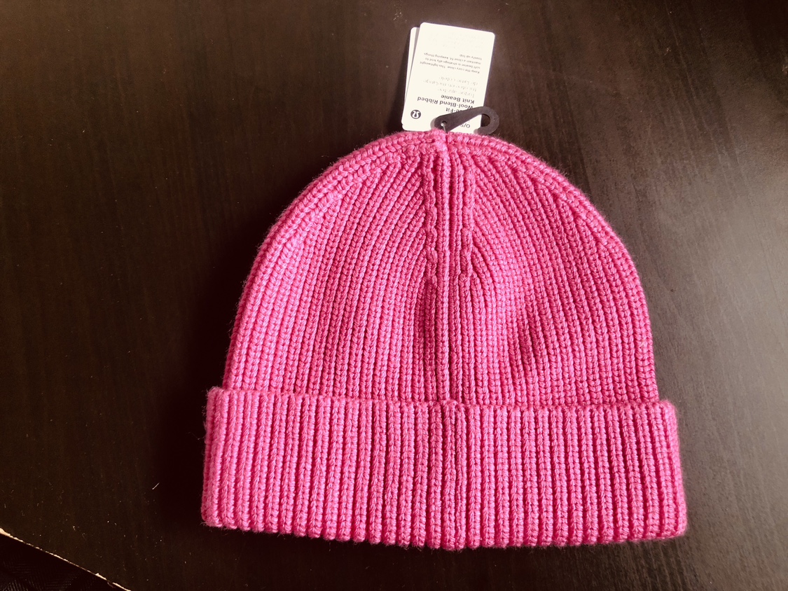 Lululemon pink hat Close-Fit Wool-Blend Ribbed Knit Beanie - photo 3