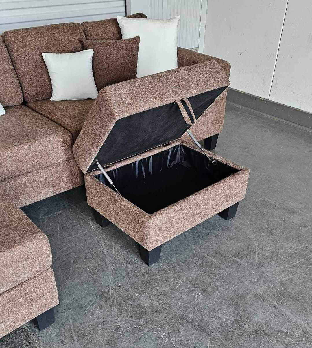 Brand New 4 seater lounge sofa with reversible chaise - photo 2