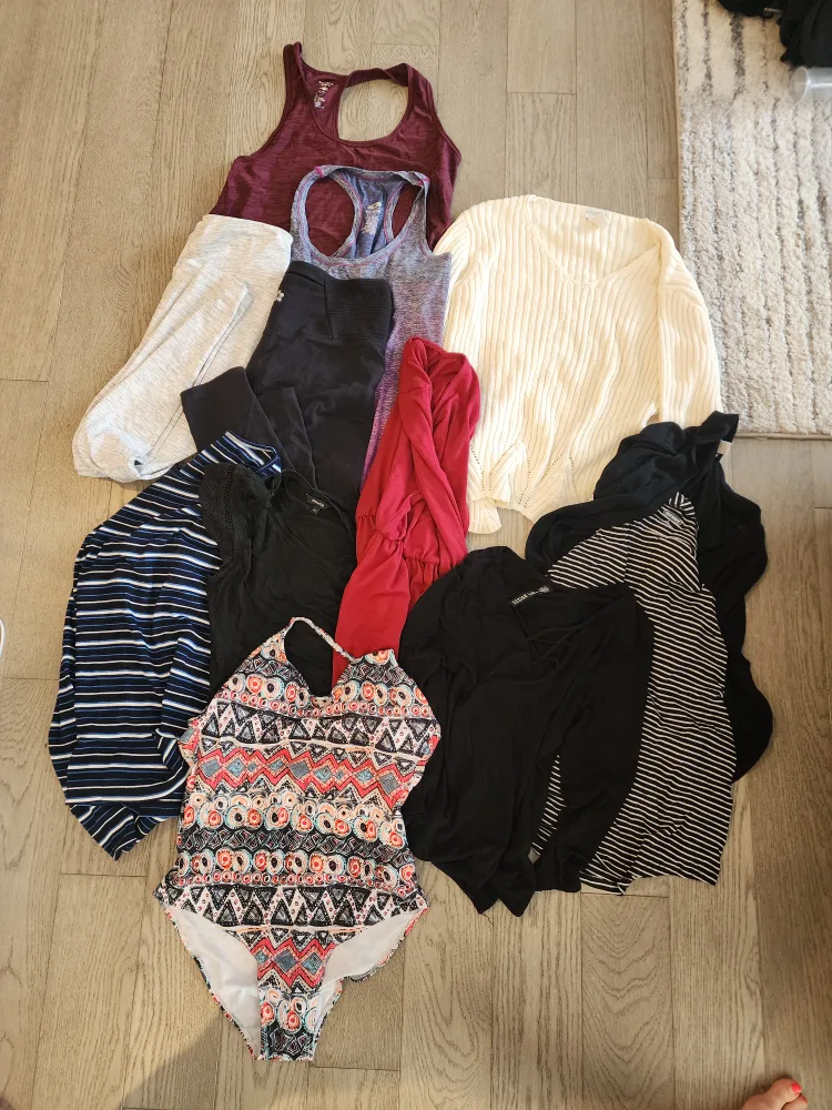 bundle of clothes size large #thriftypicks thumbnail