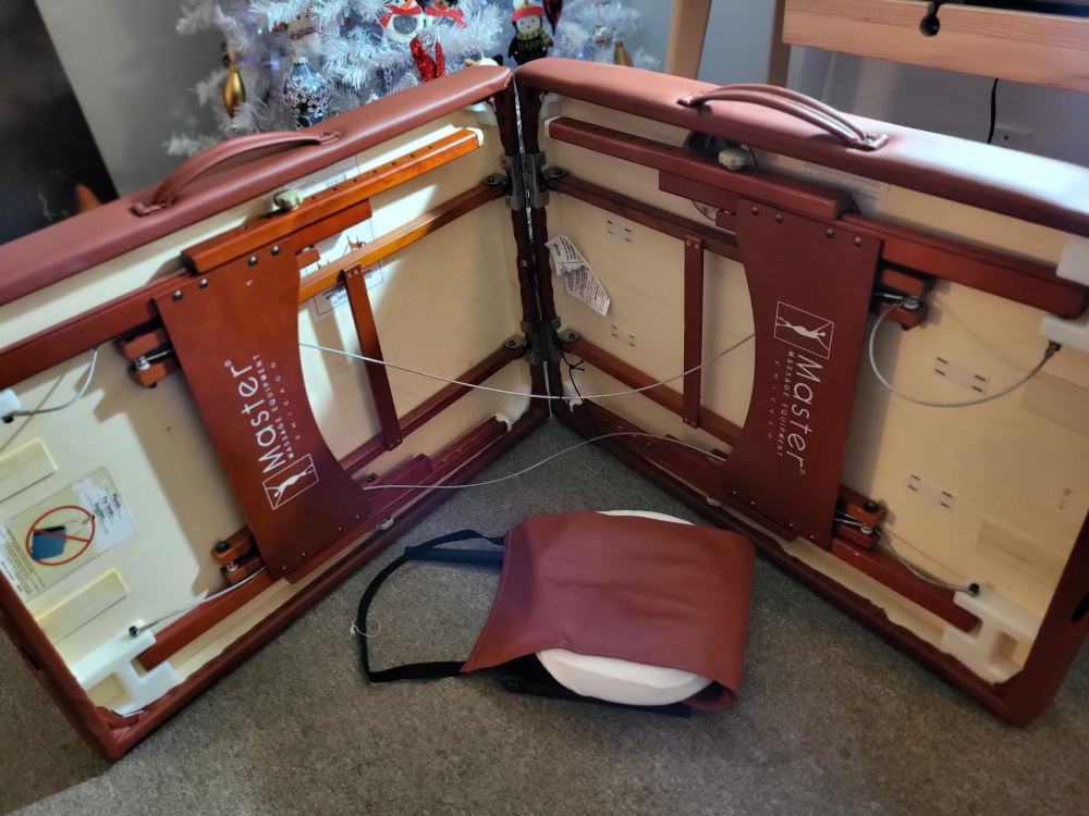 Master Massage Equipment Folding Massage Table - photo 2