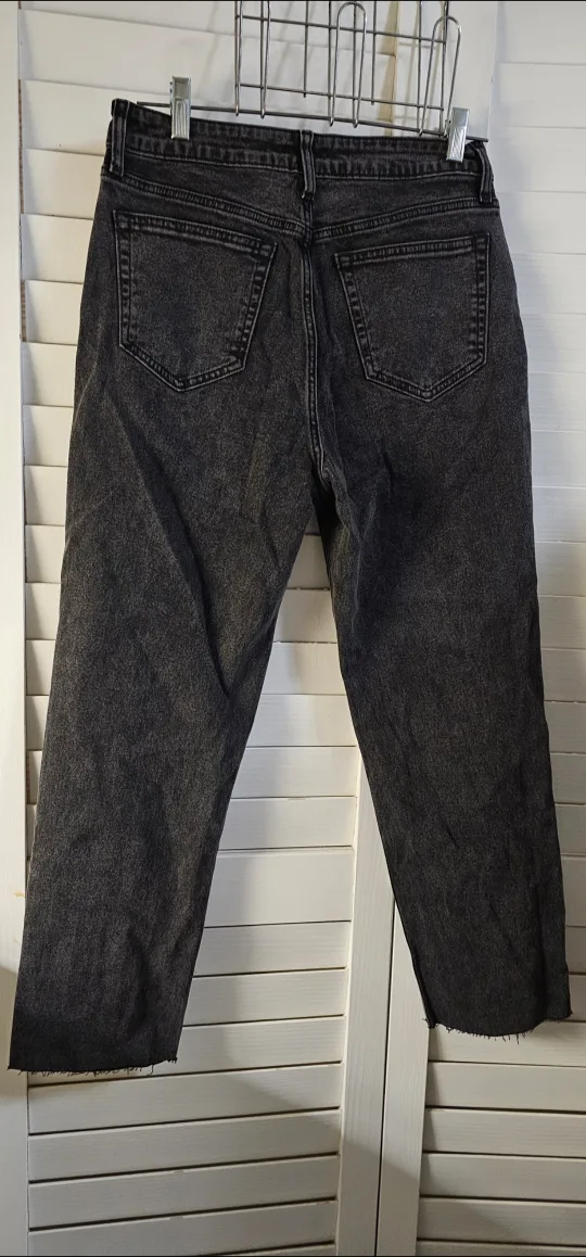 Fashion Nova Black Acid Wash Jeans #ThriftyPicks image indicator(6)