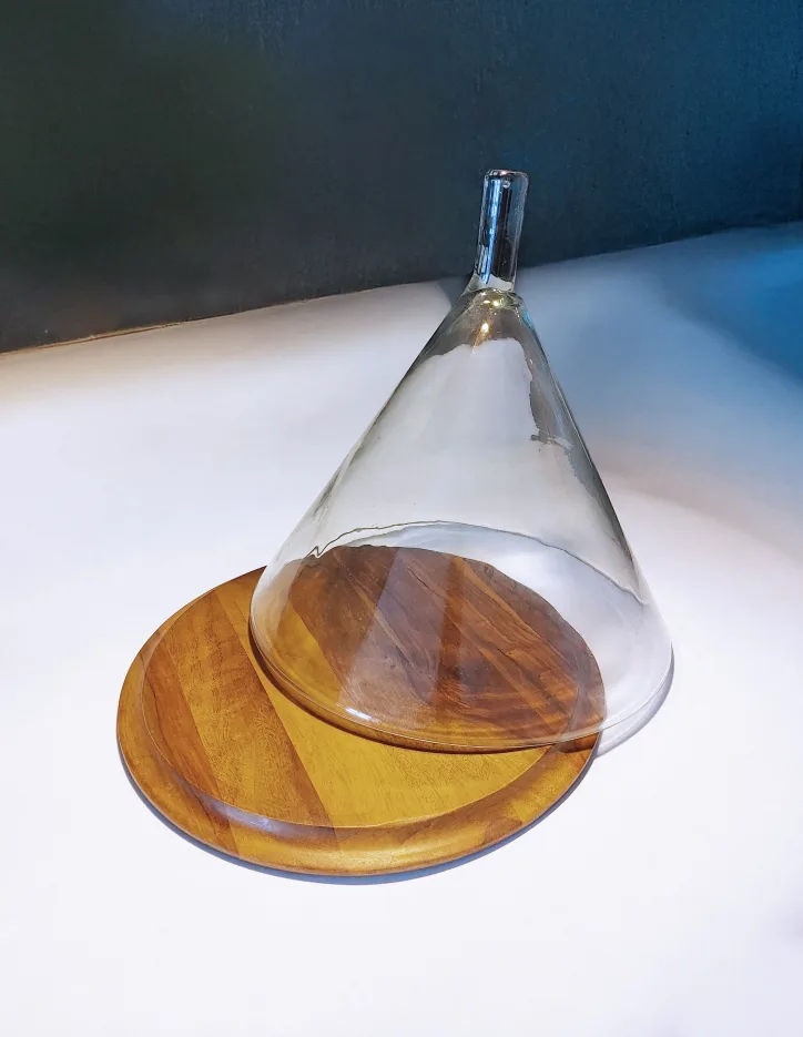 Glass and Wood Serving Dome image indicator(2)