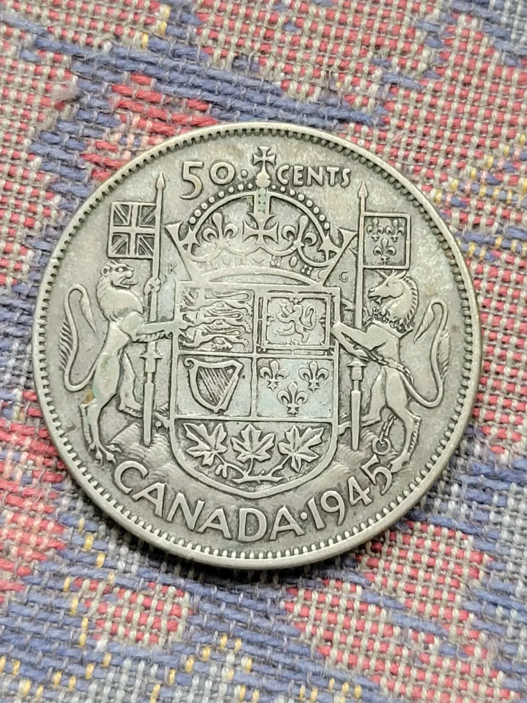 1945 Canadian 50 Cent Silver Coin thumbnail