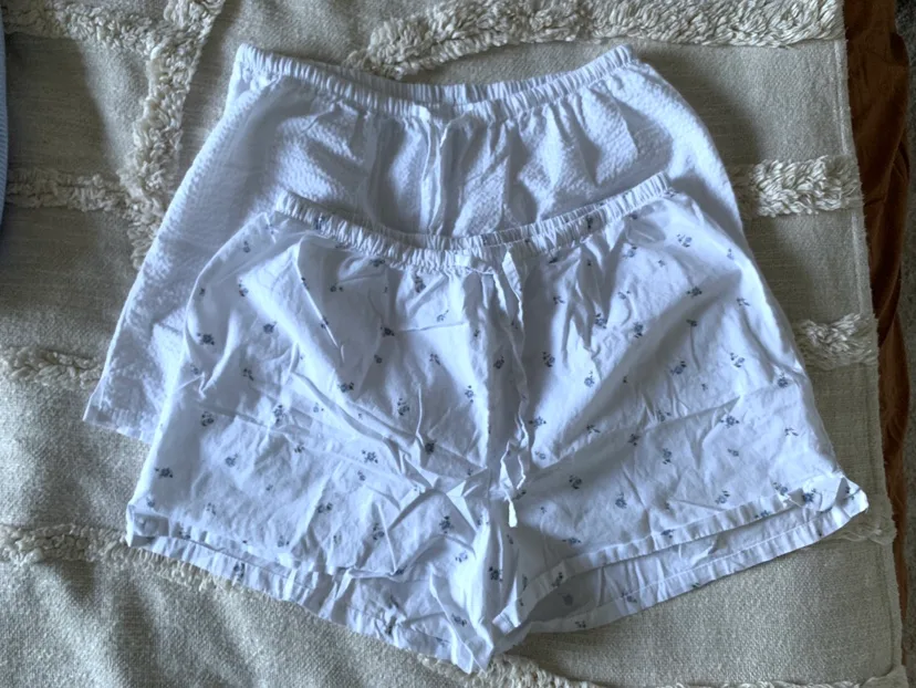 2 pairs of cotton shorts image indicator(2)