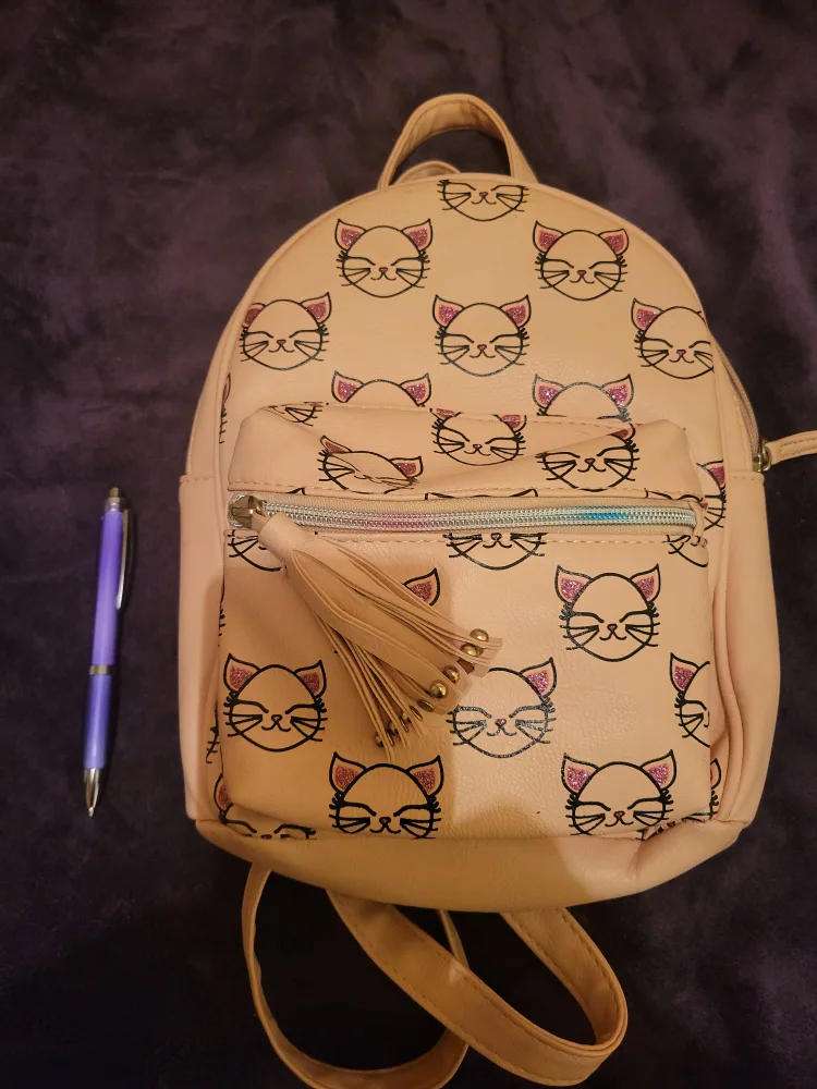 #freecycle Cute Cat Backpack thumbnail