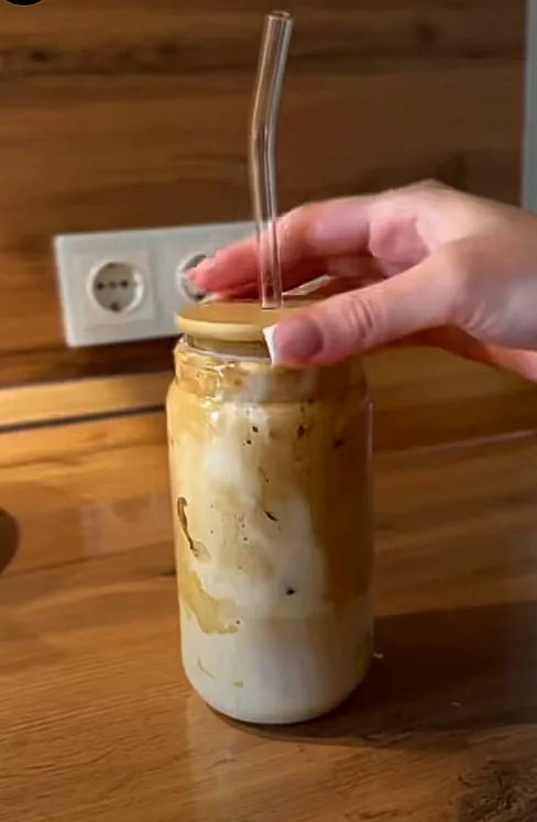 Glass Tumbler with Bamboo Lid, Straw and Cleaning Brush image indicator(3)