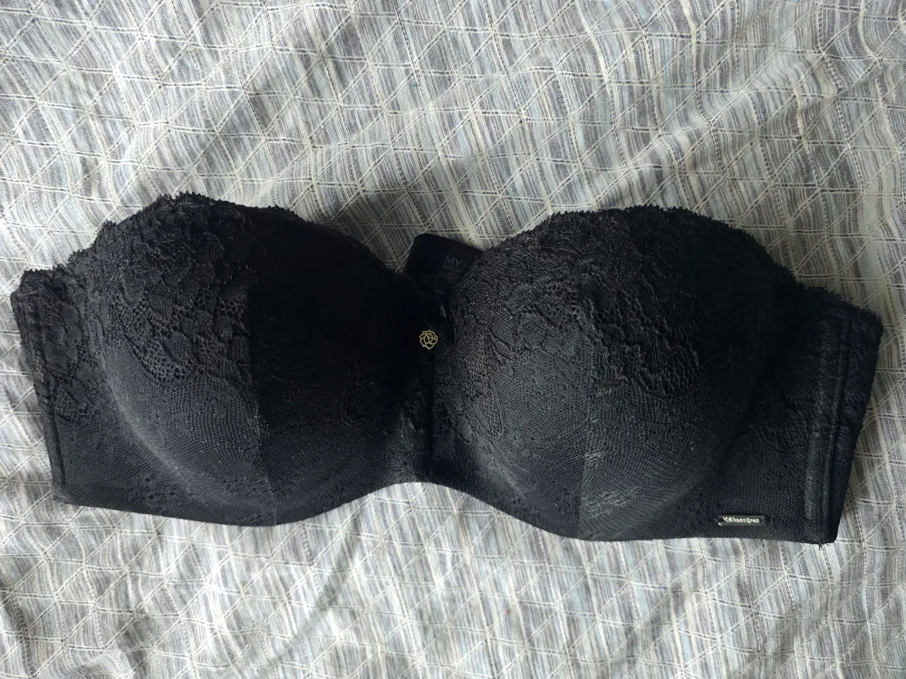 la Vie en Rose Strapless Bra image indicator(9)