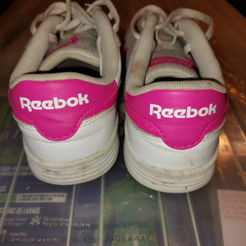 Reebok White and Pink Sneakers Women's Girls Size 7 EUC image indicator(3)