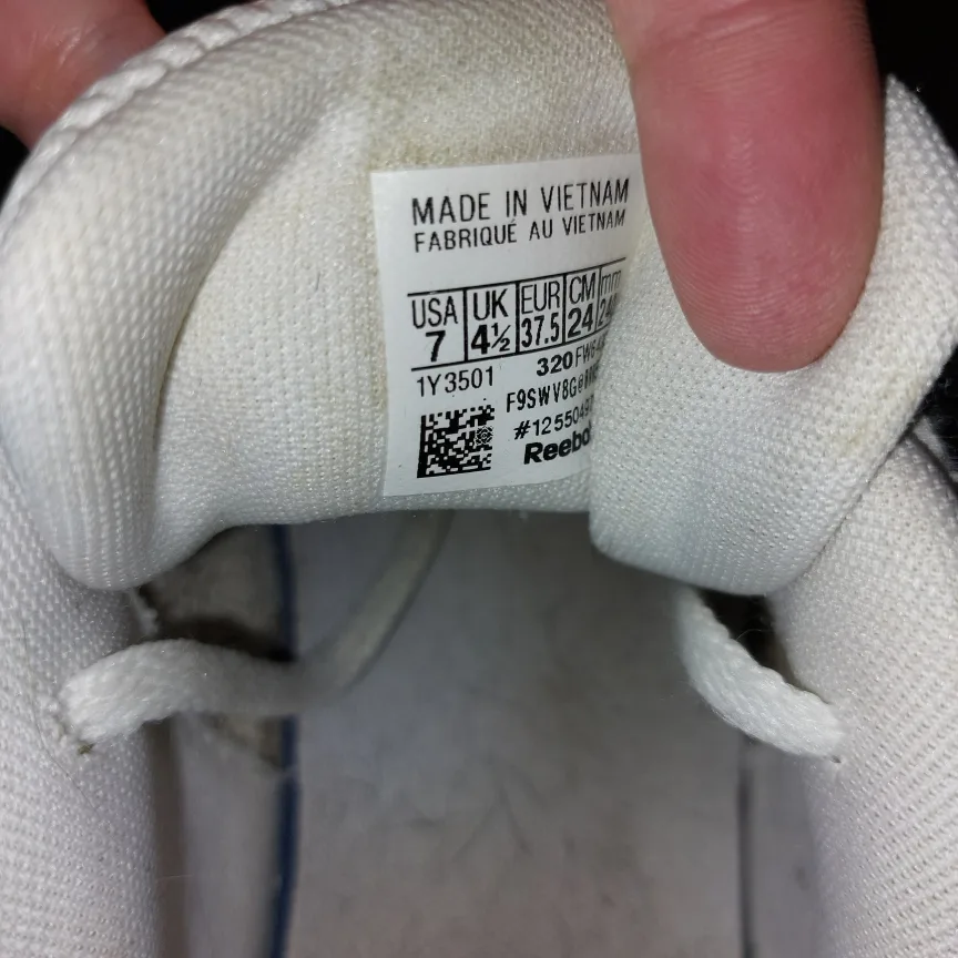 Reebok White and Pink Sneakers Women's Girls Size 7 EUC image indicator(5)